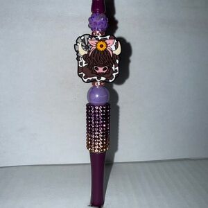 Handmade Beaded Pen-Cute Highland Cow with resin beads and a rhinestone base